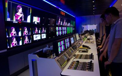 光影背后的匠心——探秘山海關(guān)區(qū)廣播電視臺節(jié)目制作全流程